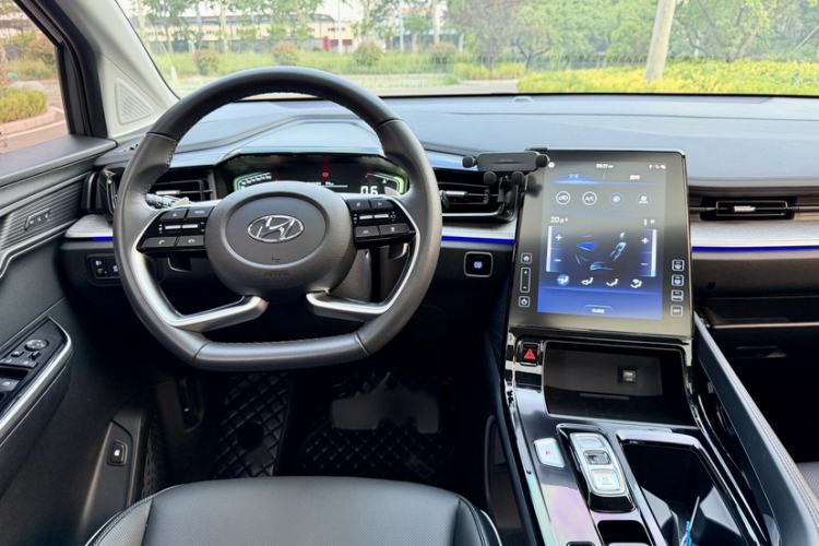 Used Hyundai Custo 2021 380TGDi Smart Love Flagship Edition TOP Premium Audio And AC Panel