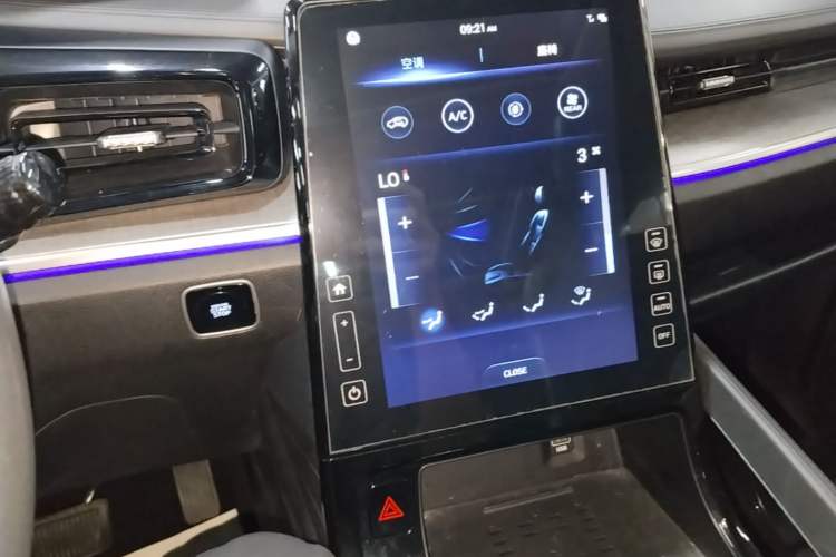 Used Hyundai Custo 2021 380TGDi Smart Love Flagship Edition TOP Premium Audio And AC Panel