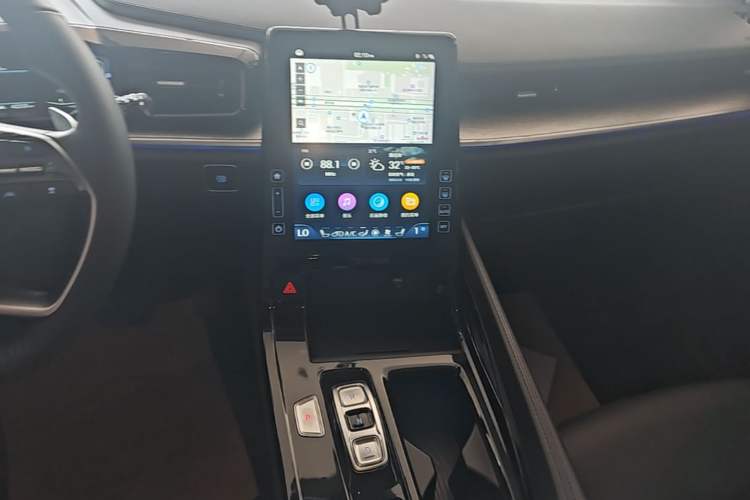 Used Hyundai Custo 2021 380TGDi Smart Love Flagship Edition TOP Premium Audio And AC Panel