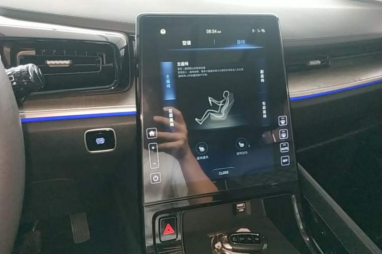Used Hyundai Custo 2021 380TGDi Smart Luxury Premium LUX Audio And AC Panel
