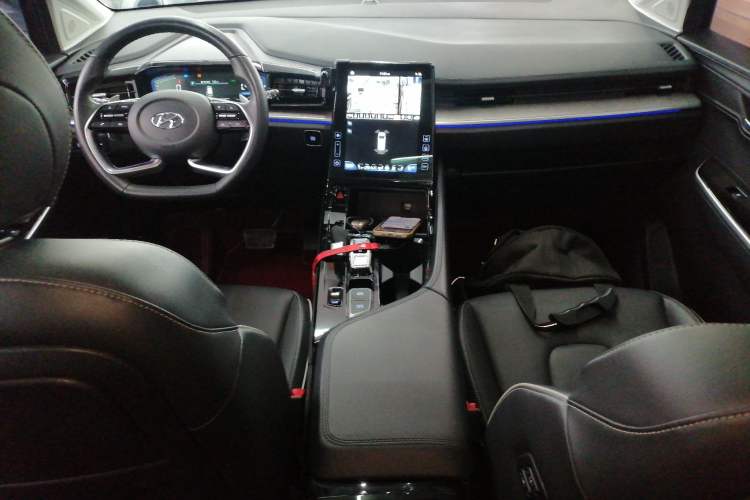 Used Hyundai Custo 2021 380TGDi Smart Luxury Premium LUX Center Console