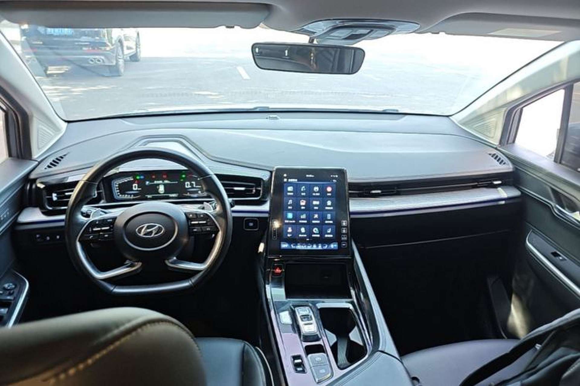 Used Hyundai Custo 2021 380TGDi Smart Luxury Premium LUX Center Console