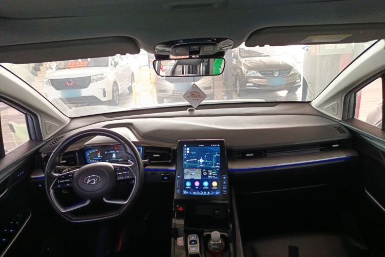 Used Hyundai Custo 2021 380TGDi Smart Love Flagship Edition TOP Premium Center Console