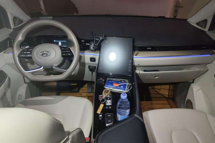 Used Hyundai Custo 2021 380TGDi Smart Love Flagship Edition TOP Premium Center Console