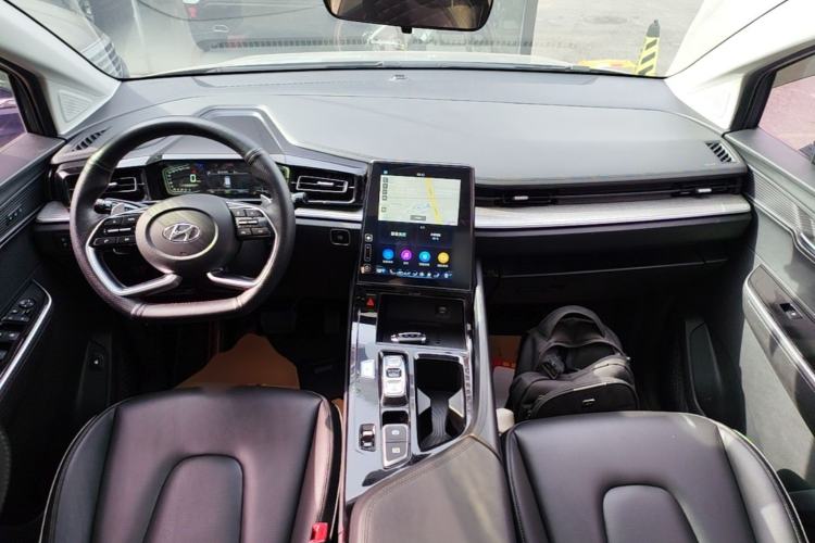 Used Hyundai Custo 2021 380TGDi Smart Luxury Premium LUX Center Console
