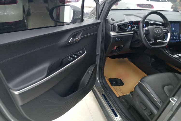 Used Hyundai Custo 2021 270TGDi Prestige LUX Driver Seat