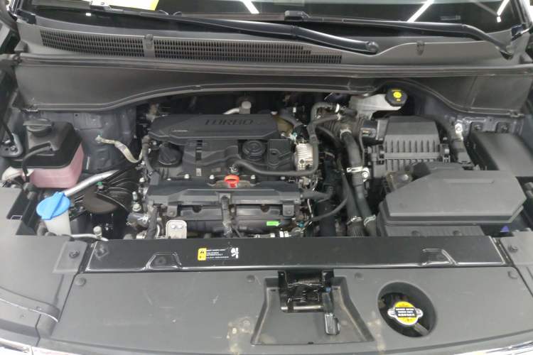 Used Hyundai Custo 2021 270TGDi Prestige LUX Engine Bay