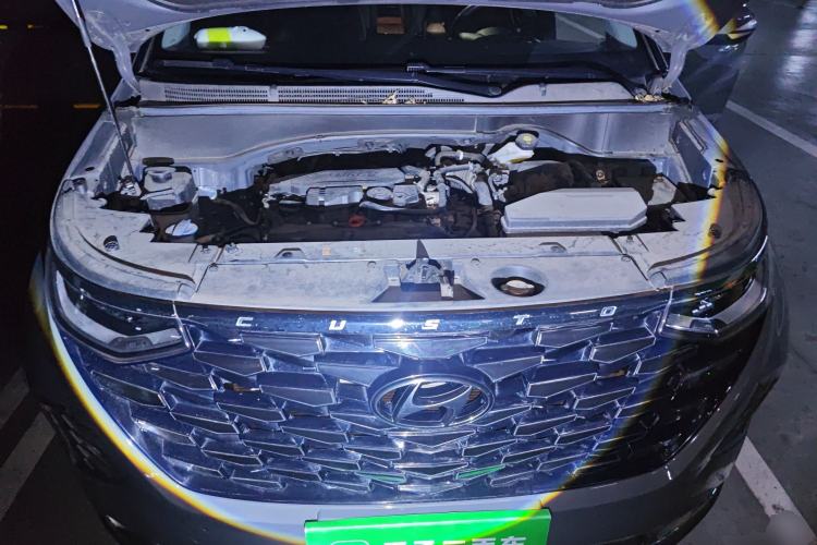 Used Hyundai Custo 2021 270TGDi Prestige LUX Engine Bay