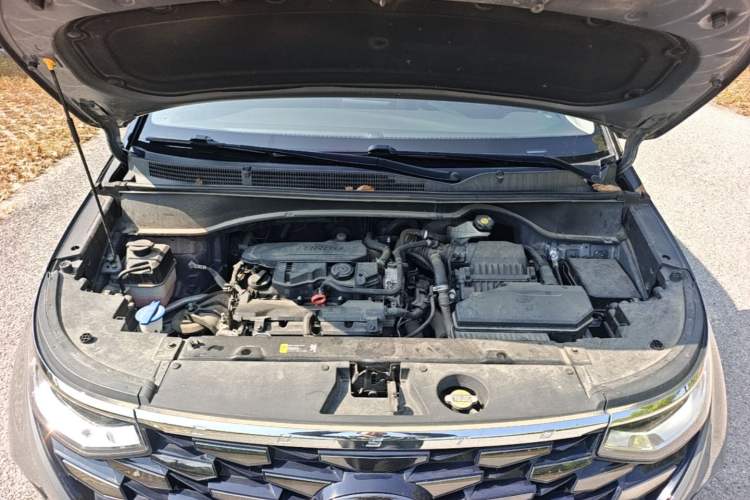 Used Hyundai Custo 2021 270TGDi Prestige LUX Engine Bay