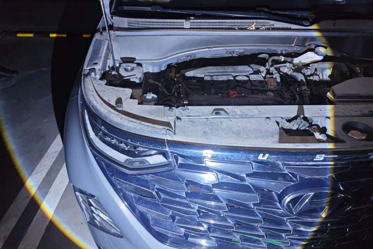 Used Hyundai Custo 2021 270TGDi Prestige LUX Engine Bay Right