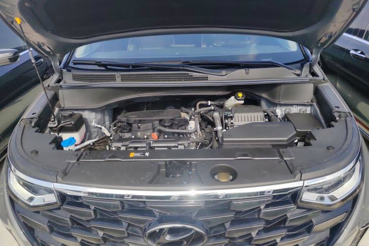 Used Hyundai Custo 2021 270TGDi Prestige LUX Engine Bay
