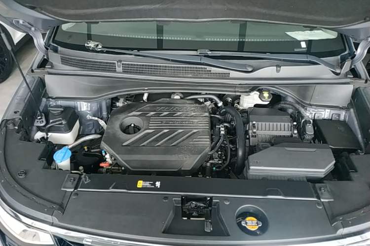 Used Hyundai Custo 2021 380TGDi Smart Luxury Premium LUX Engine Bay