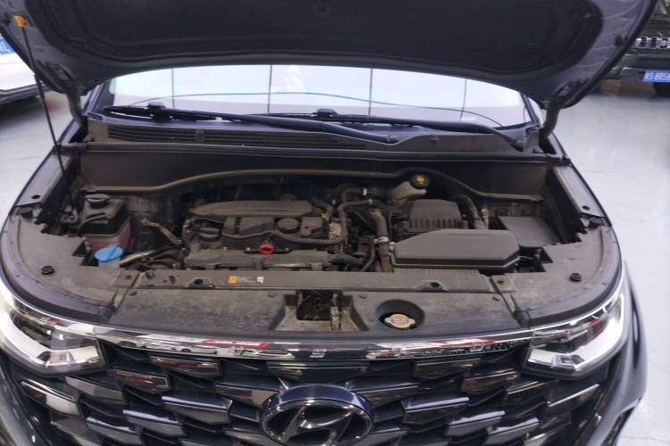 Used Hyundai Custo 2021 270TGDi Prestige LUX Engine Bay