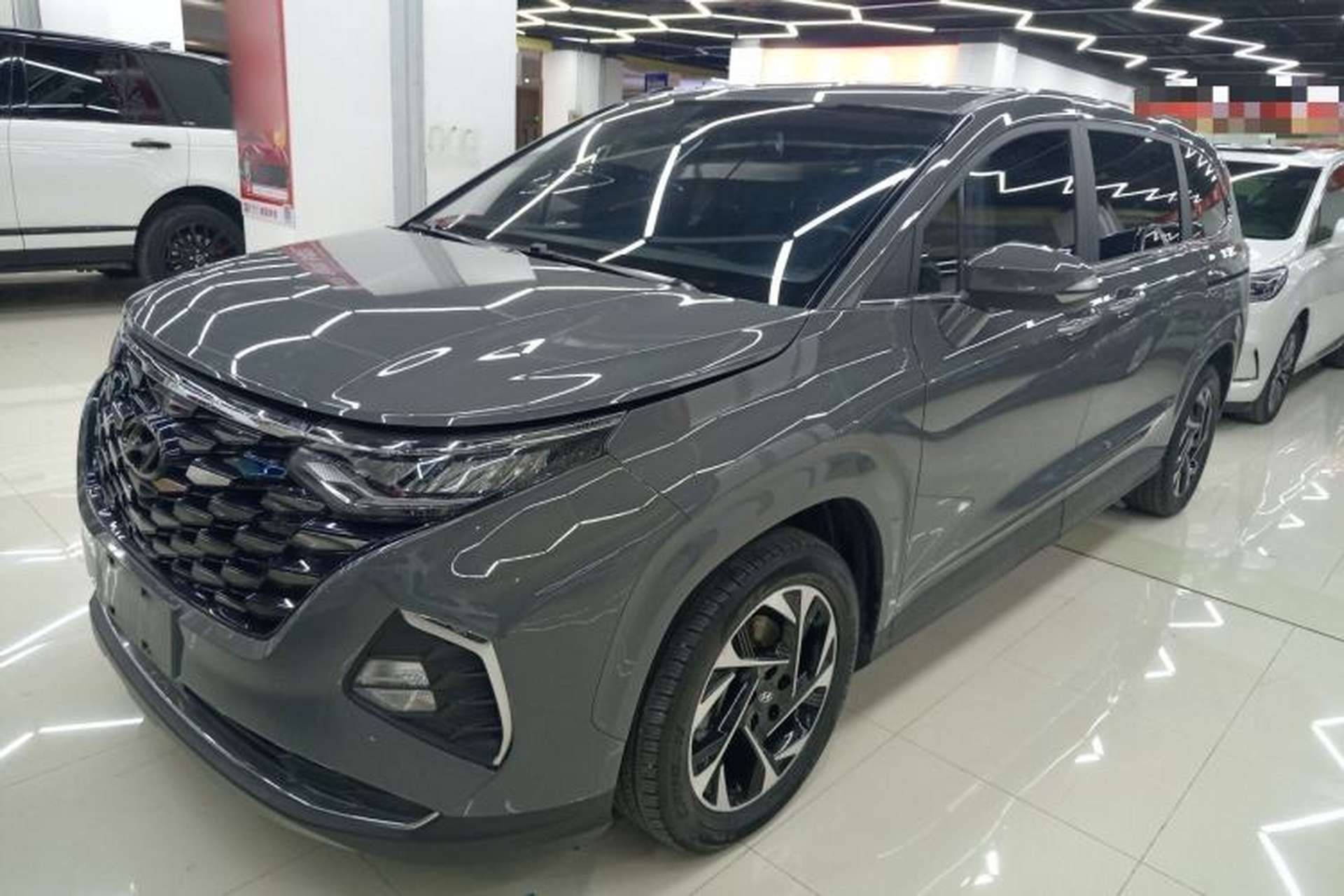 Used Hyundai Custo 2021 270TGDi Prestige LUX Front Left 45 Deg