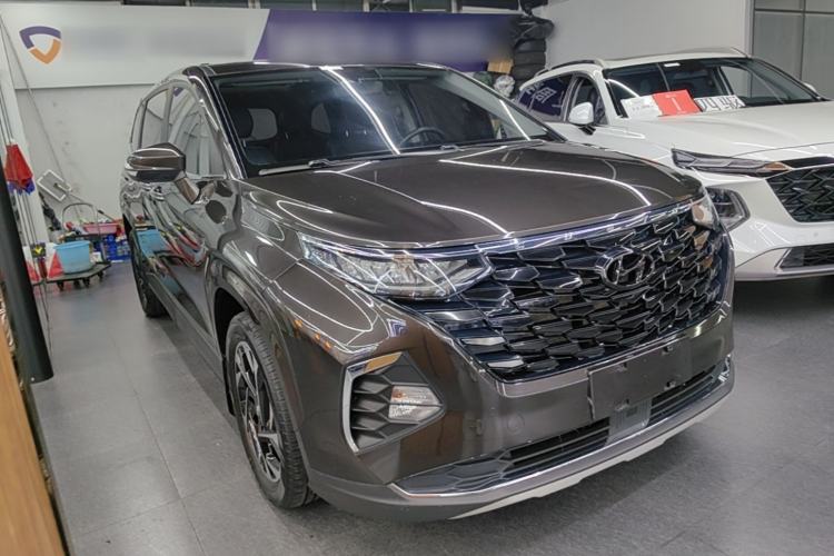 Used Hyundai Custo 2021 270TGDi Prestige LUX Front Right 45 Deg
