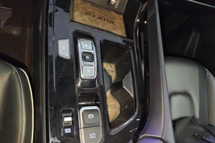 Used Hyundai Custo 2021 380TGDi Smart Love Flagship Edition TOP Premium Gear Lever