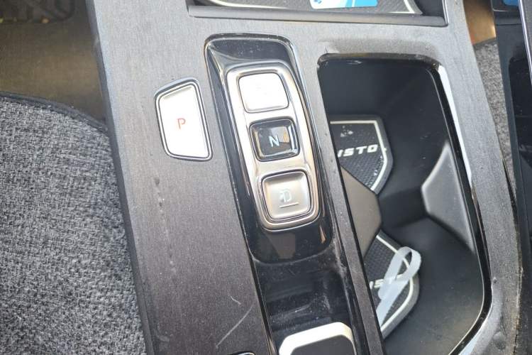 Used Hyundai Custo 2021 270TGDi Prestige LUX Gear Lever