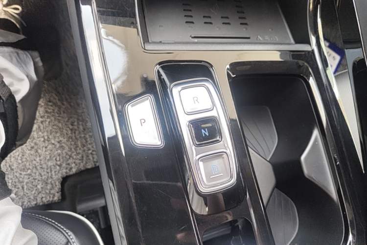 Used Hyundai Custo 2021 380TGDi Deluxe Edition DLX Gear Lever