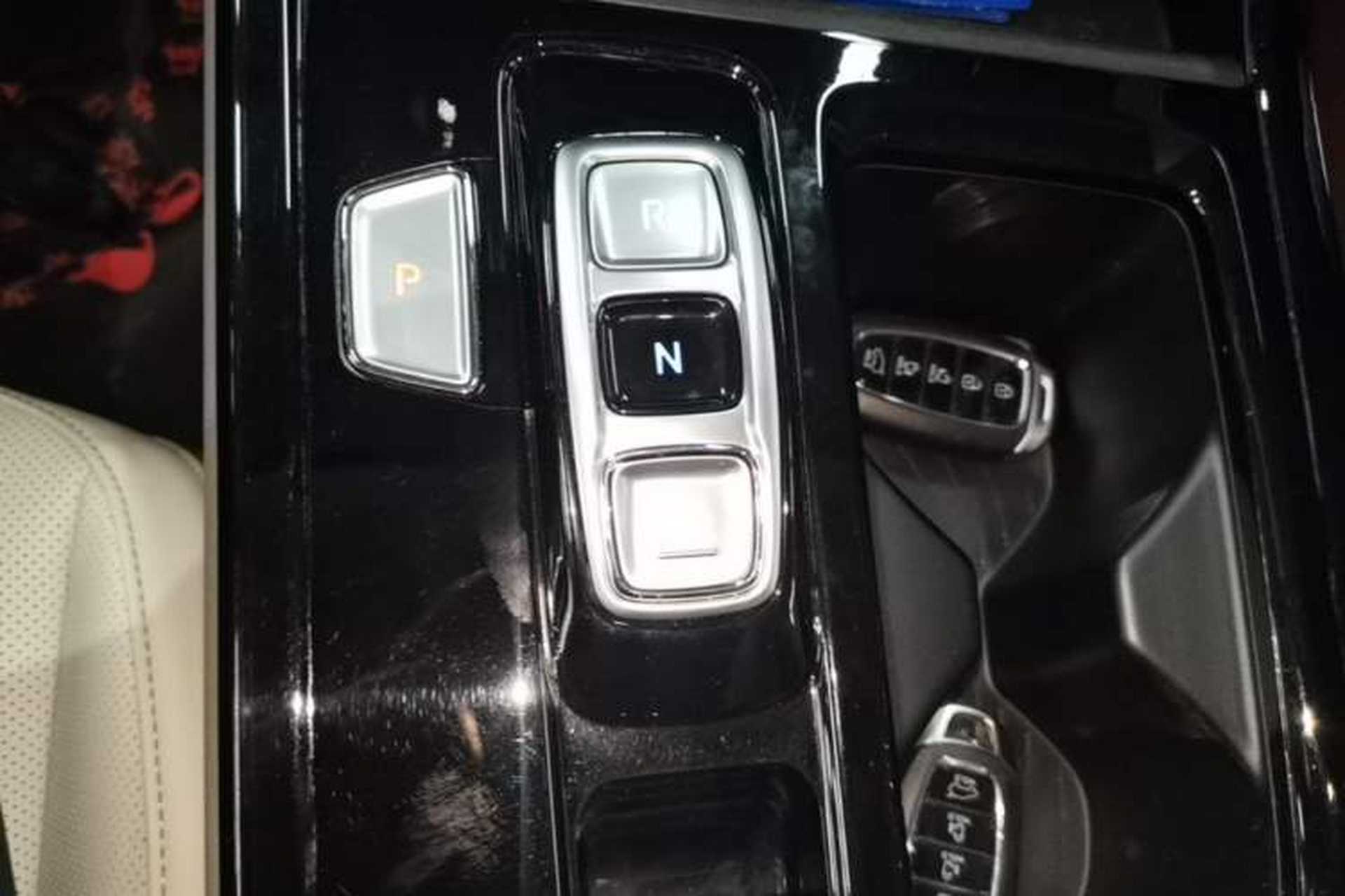 Used Hyundai Custo 2021 380TGDi Smart Love Flagship Edition TOP Premium Gear Lever