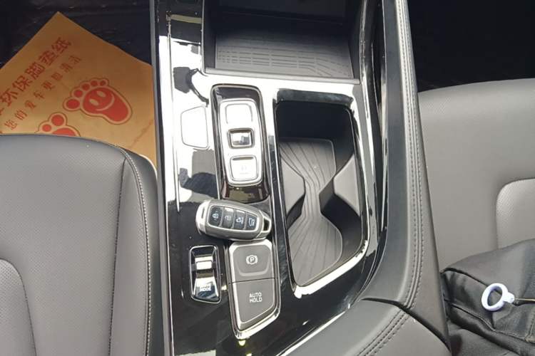 Used Hyundai Custo 2021 270TGDi Prestige LUX Gear Lever