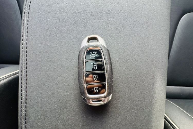 Used Hyundai Custo 2021 270TGDi Prestige LUX Gear Lever