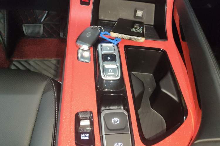 Used Hyundai Custo 2021 270TGDi Prestige LUX Gear Lever