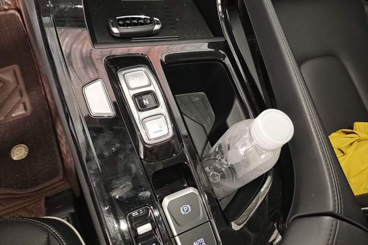 Used Hyundai Custo 2021 380TGDi Smart Love Flagship Edition TOP Premium Gear Lever