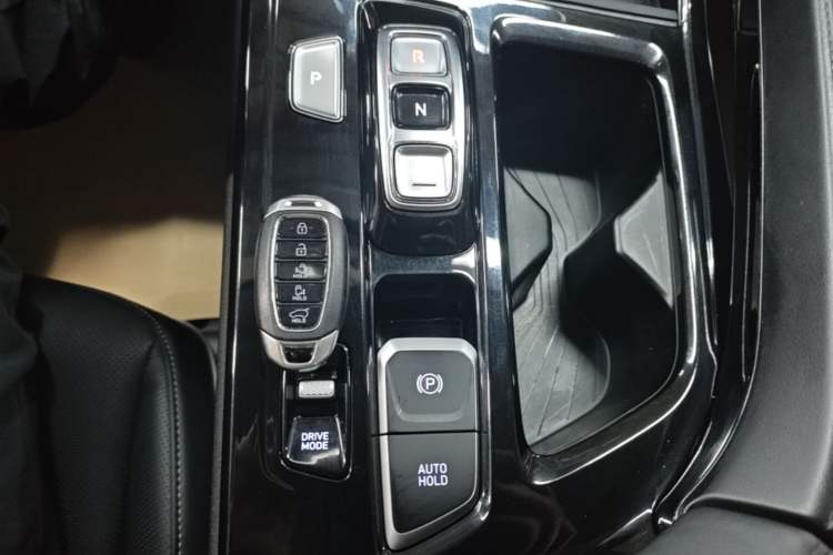 Used Hyundai Custo 2021 380TGDi Smart Love Flagship Edition TOP Premium Gear Lever