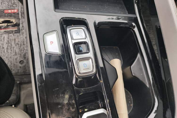 Used Hyundai Custo 2021 270TGDi Prestige LUX Gear Lever