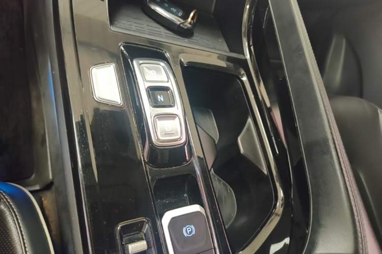 Used Hyundai Custo 2021 270TGDi Prestige LUX Gear Lever
