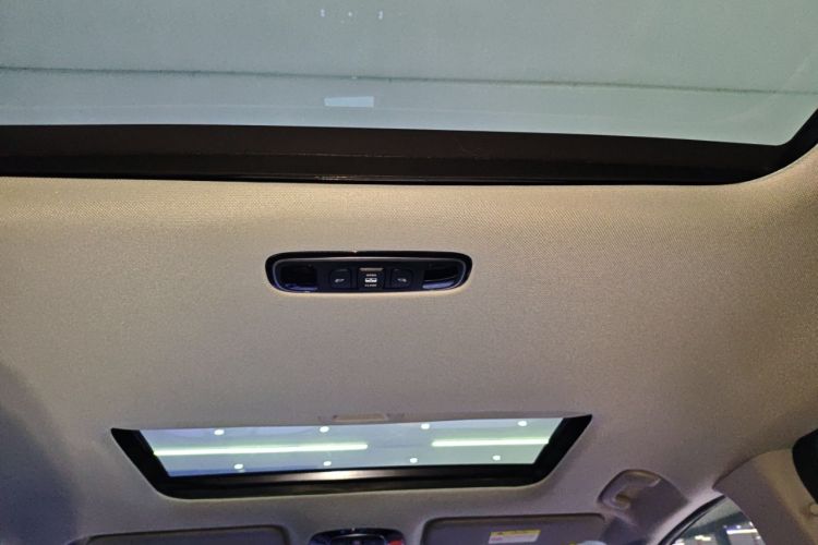Used Hyundai Custo 2021 380TGDi Smart Love Flagship Edition TOP Premium Headliner