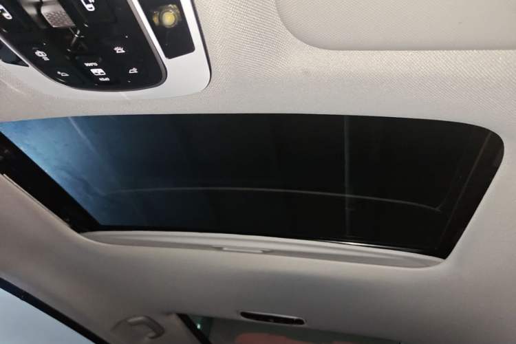 Used Hyundai Custo 2021 380TGDi Smart Love Flagship Edition TOP Premium Headliner