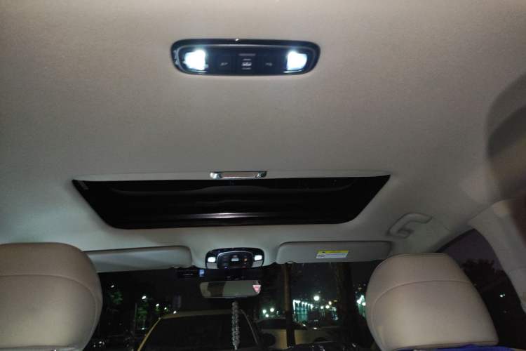 Used Hyundai Custo 2021 380TGDi Smart Love Flagship Edition TOP Premium Headliner