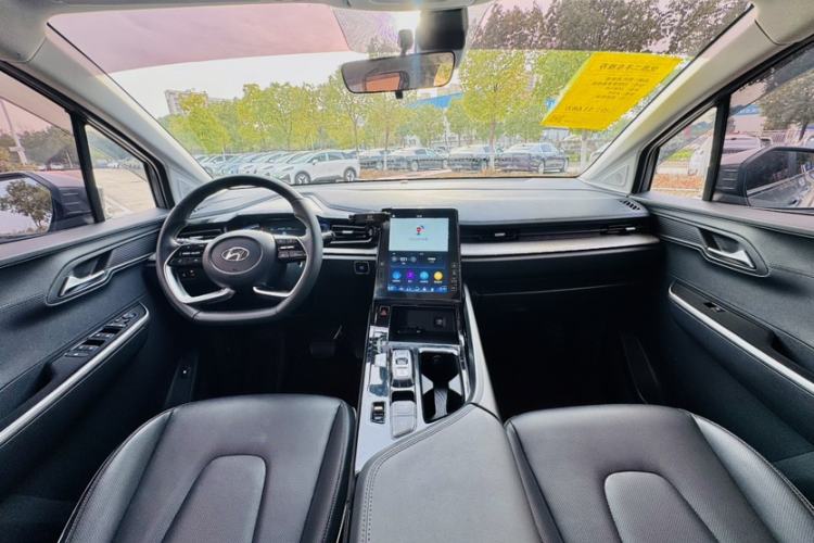 Used Hyundai Custo 2021 270TGDi Prestige LUX Interior 2