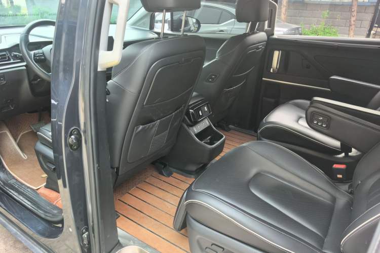 Used Hyundai Custo 2021 270TGDi Prestige LUX Interior 3