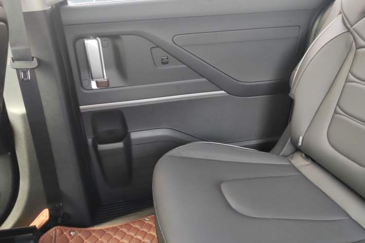 Used Hyundai Custo 2021 270TGDi Prestige LUX Interior 6