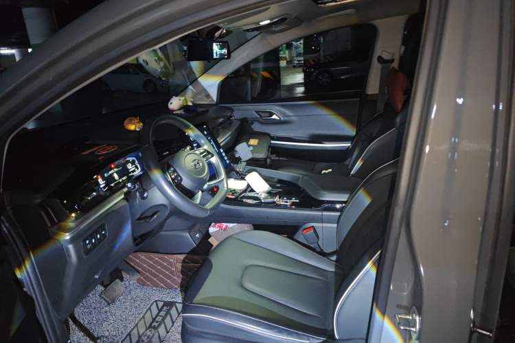 Used Hyundai Custo 2021 270TGDi Prestige LUX Left Front Seat