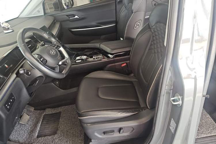 Used Hyundai Custo 2021 380TGDi Smart Luxury Premium LUX Left Front Seat