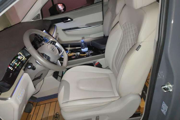 Used Hyundai Custo 2021 380TGDi Smart Love Flagship Edition TOP Premium Left Front Seat