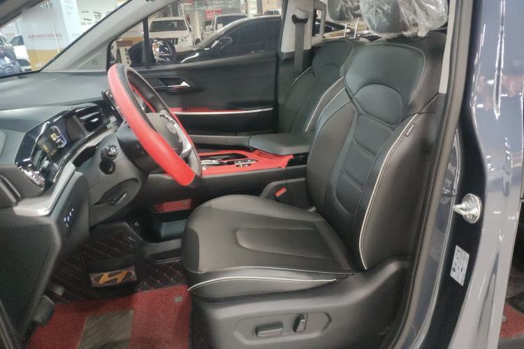 Used Hyundai Custo 2021 270TGDi Prestige LUX Left Front Seat