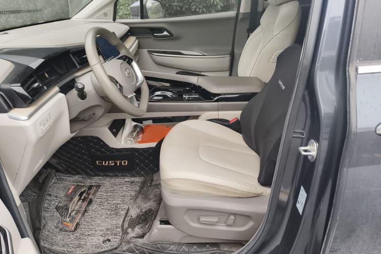 Used Hyundai Custo 2021 270TGDi Prestige LUX Left Front Seat