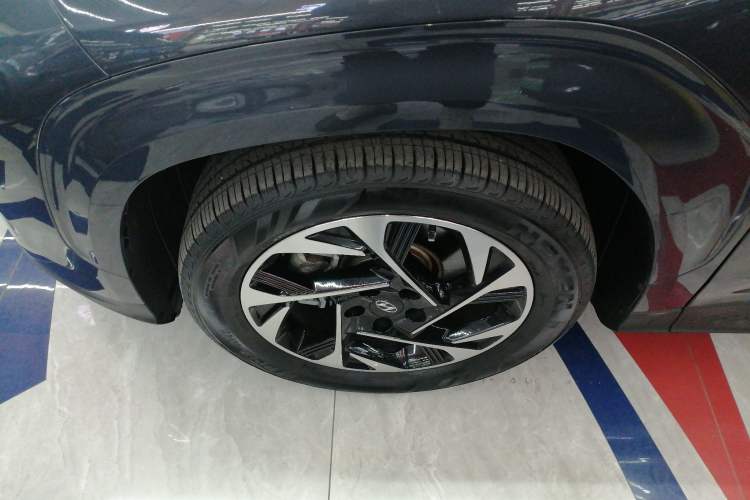 Used Hyundai Custo 2021 380TGDi Smart Luxury Premium LUX Left Front Wheel Hub