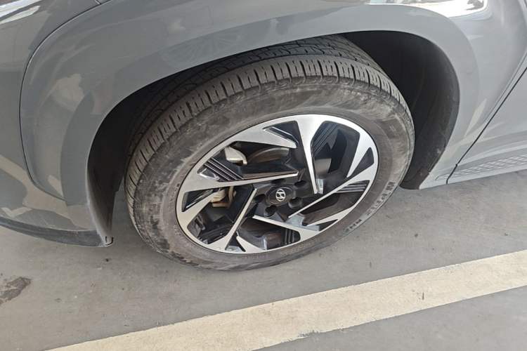 Used Hyundai Custo 2021 380TGDi Smart Luxury Premium LUX Left Front Wheel Hub
