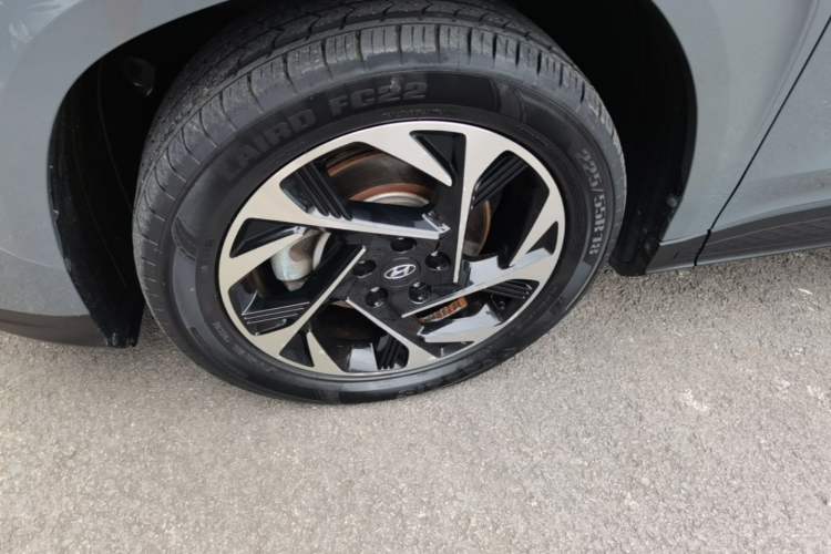 Used Hyundai Custo 2021 380TGDi Smart Luxury Premium LUX Left Front Wheel Hub