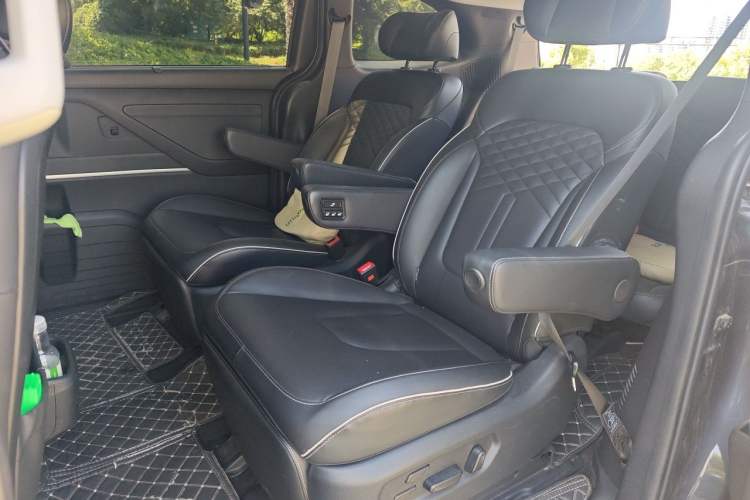Used Hyundai Custo 2021 380TGDi Smart Luxury Premium LUX Left Rear Seat