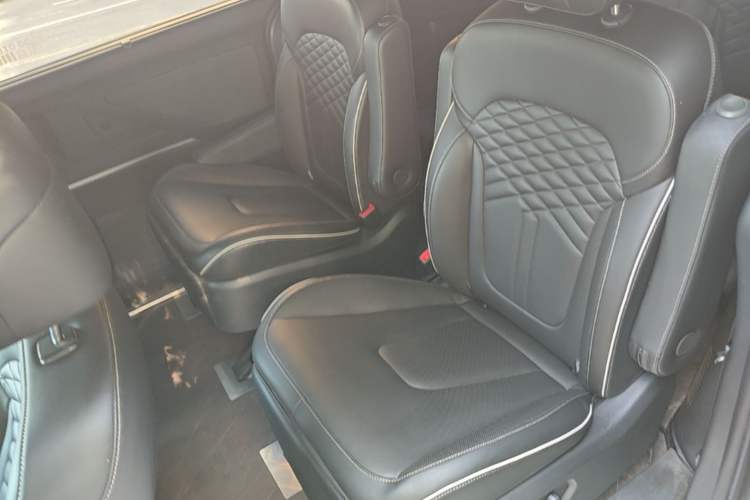 Used Hyundai Custo 2021 380TGDi Smart Luxury Premium LUX Left Rear Seat