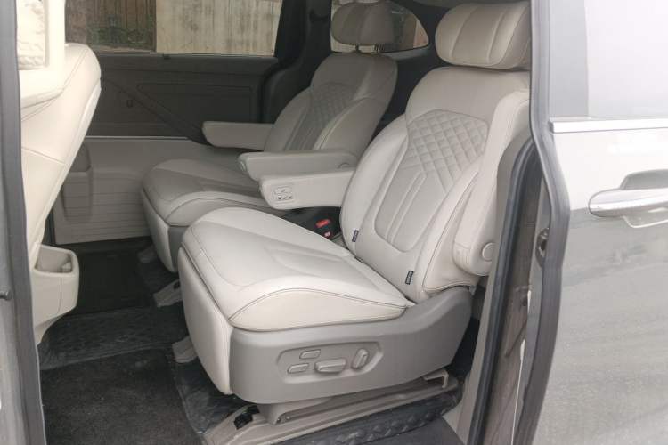 Used Hyundai Custo 2021 380TGDi Smart Love Flagship Edition TOP Premium Left Rear Seat