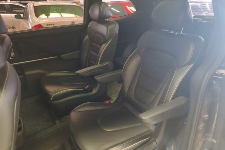 Used Hyundai Custo 2021 270TGDi Prestige LUX Left Rear Seat
