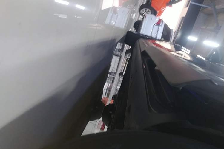 Used Hyundai Custo 2021 380TGDi Smart Love Flagship Edition TOP Premium Left Side Sill