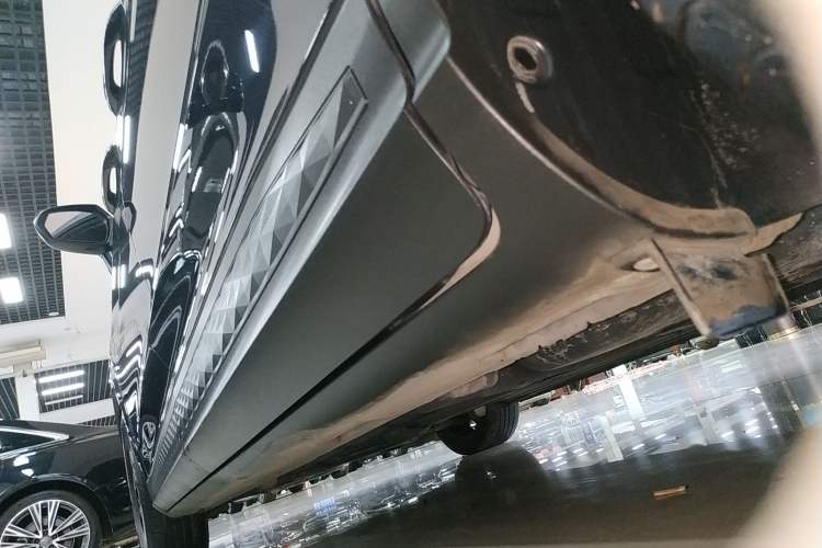 Used Hyundai Custo 2021 380TGDi Smart Luxury Premium LUX Left Side Sill